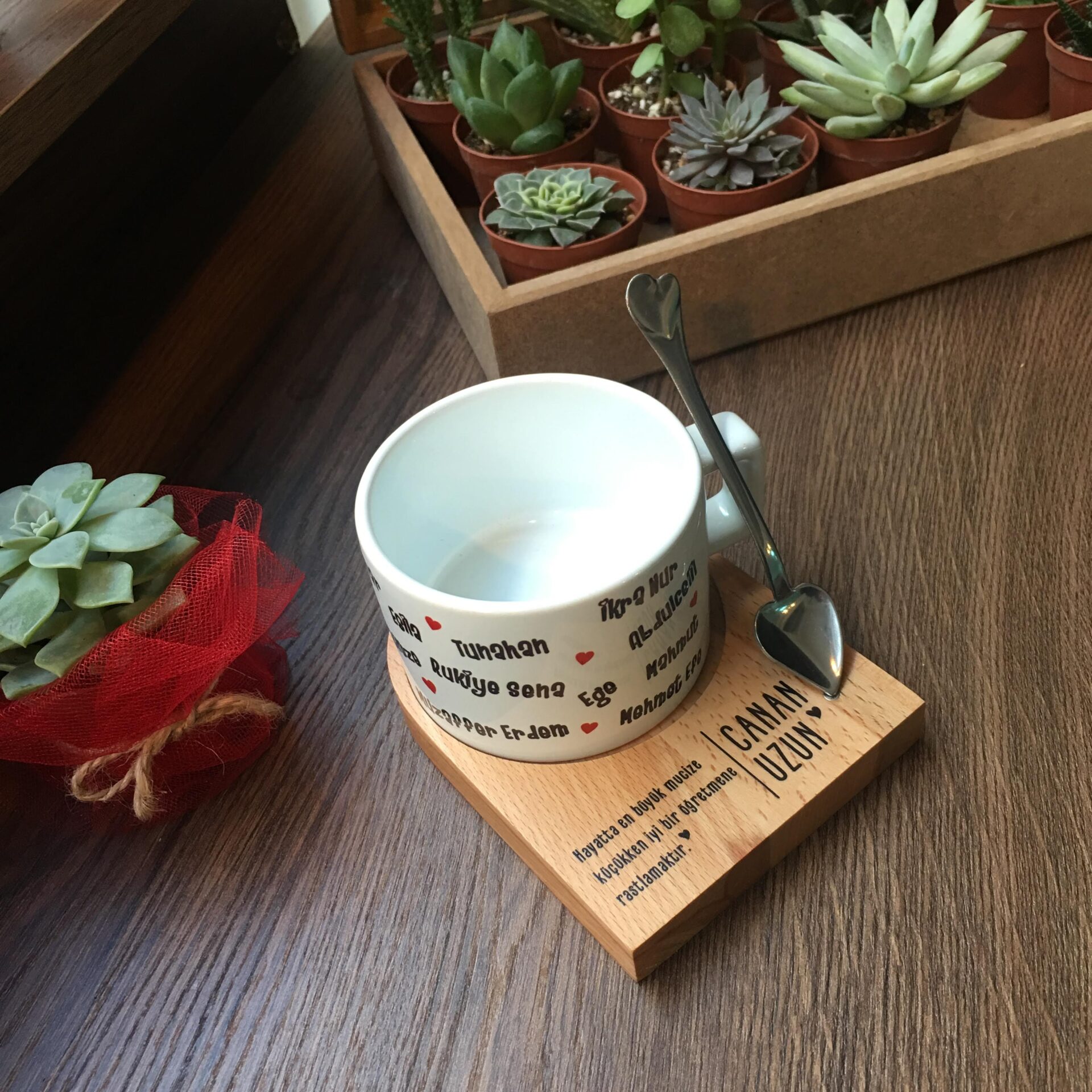 Öğretmene Özel Ahşap Altlıklı Fincan Seti (Tasarım 3)