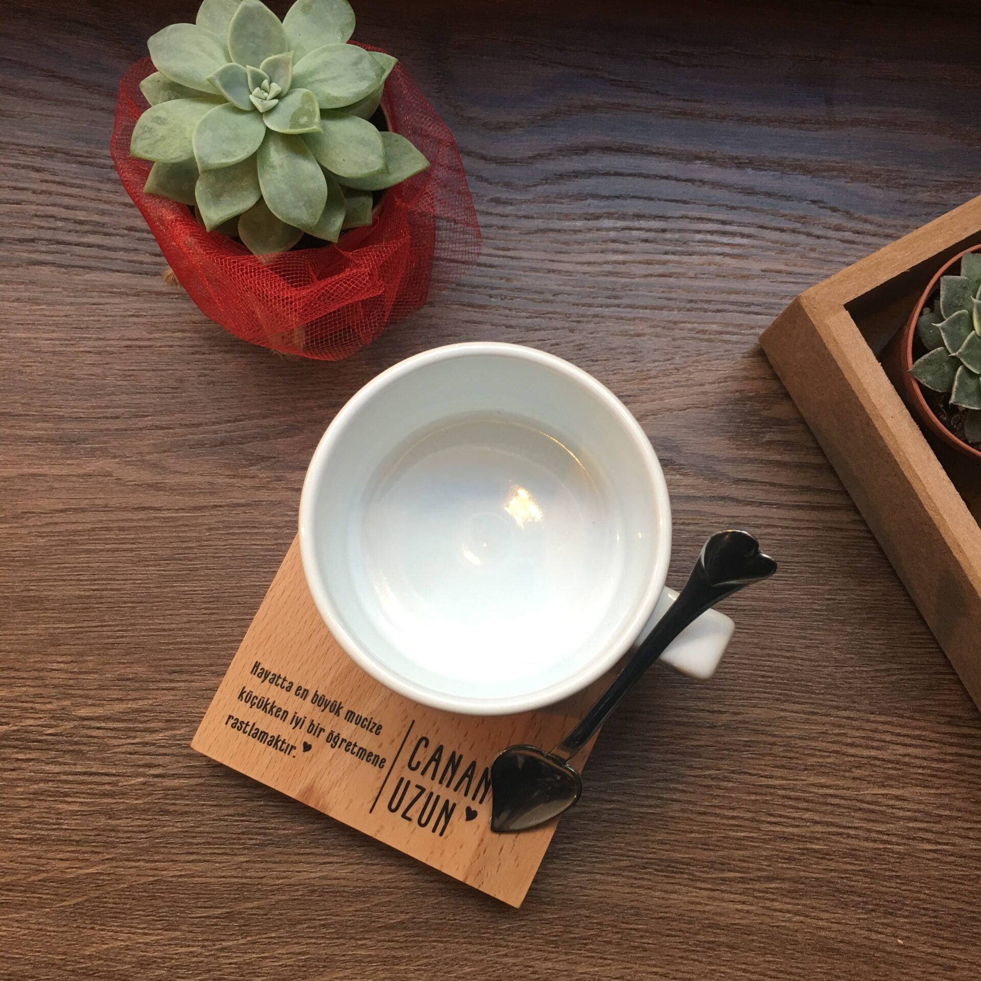 Öğretmene Özel Ahşap Altlıklı Fincan Seti (Tasarım 3)