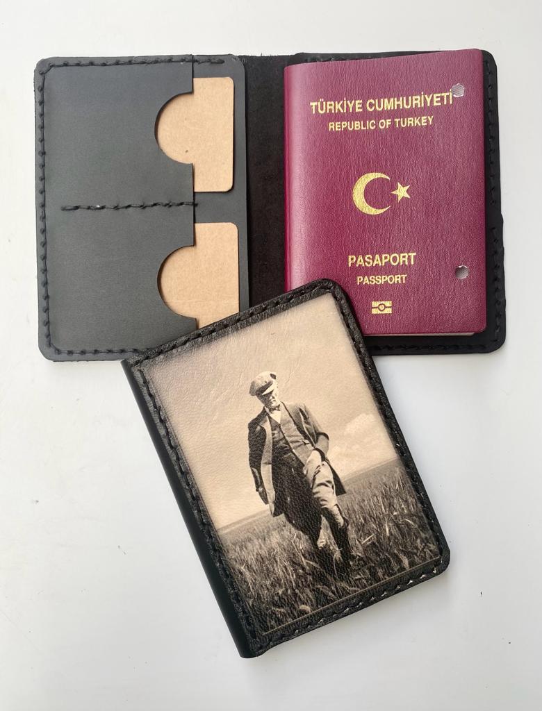 El Yapımı Hakiki Deri Atatürk Baskılı Pasaport Kılıfı (Tasarım 2)
